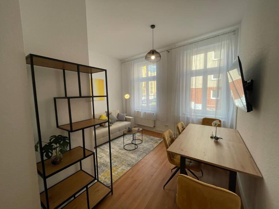 Lucky Stays Ls01 - Vollausstattung - Zentrum - Aufzug - Grosse Kueche - 2 Zimmer - Smart-Tv Magdeburg Exterior photo